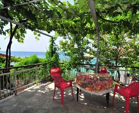 Aglaia Apartment *