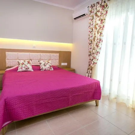 Aglaia Apartment