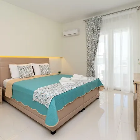 Aglaia Apartment
