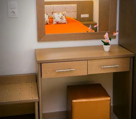 Aglaia * Skála Marión